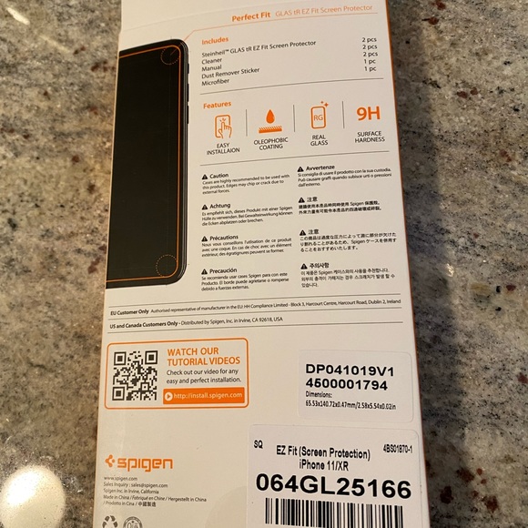 Spigen - 1 XR Screen Protector EZ FIT GLAS.tR SLIM; iPhone 11-13, NIB - Picture 2 of 2